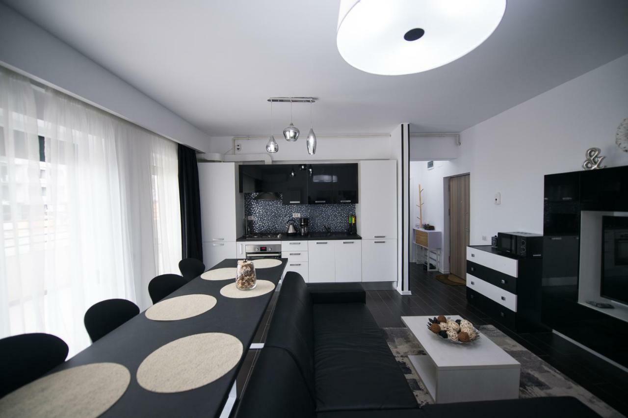 Apartel Black & White Năvodari Eksteriør billede