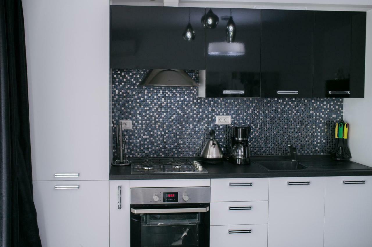 Apartel Black & White Năvodari Eksteriør billede