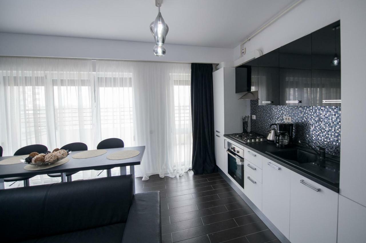 Apartel Black & White Năvodari Eksteriør billede